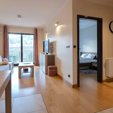 Sun & Snow, Teczowe Wzgorze Apartman *