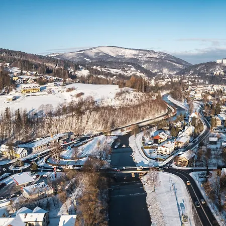 Sun & Snow, Teczowe Wzgorze Apartman *